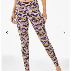 Fabletics Size M Mid-rise Printed Heathered‎ Legging lite lime camouflage